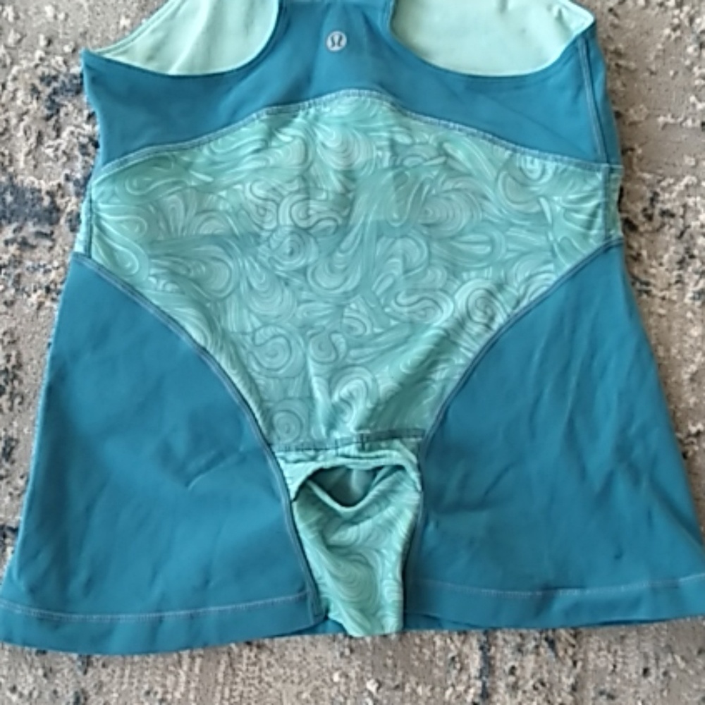 Lululemon crossover tank top - Picture 4 of 8